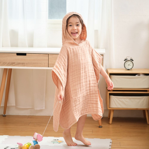 Áo choàng tắm 6 lớp có nón cho bé 60x65cm 7 Ao Choang Tam 6 Lop Co Non Cho Be 60x65cm 2