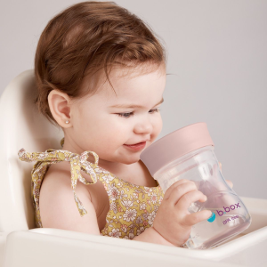 Cốc nhỏ tập cho bé uống nước 7 Coc Nho Cho Be Tap Uong Nuoc Blush 1