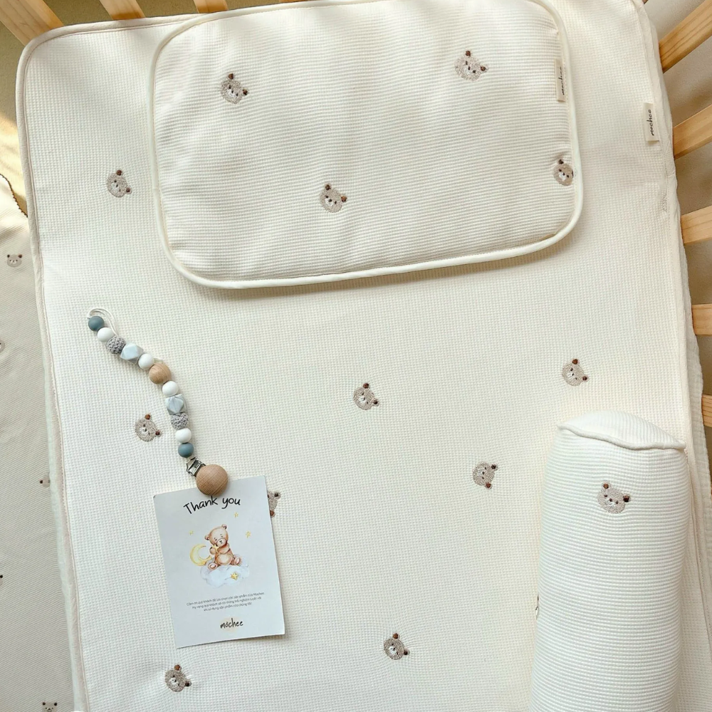 Thảm nằm điều hoà Cotton tổ ong - Gấu thêu 4 Tham Nam Dieu Hoa Cotton To Ong Gau Theu 3