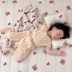 Tấm trải giường chống thấm Rototo bebe Size M 8 4